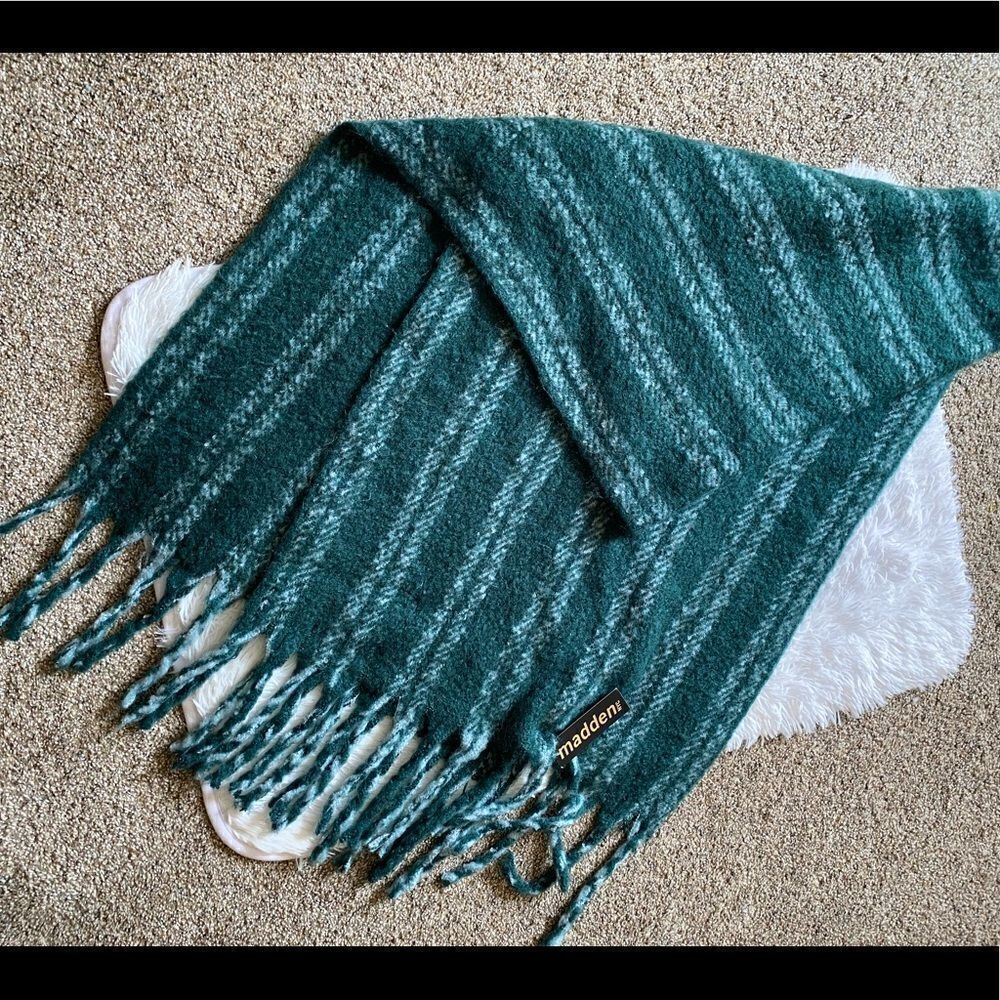 Madden NYC Muffller Blanket Wrap Scarf NEW with Tags One Size‎